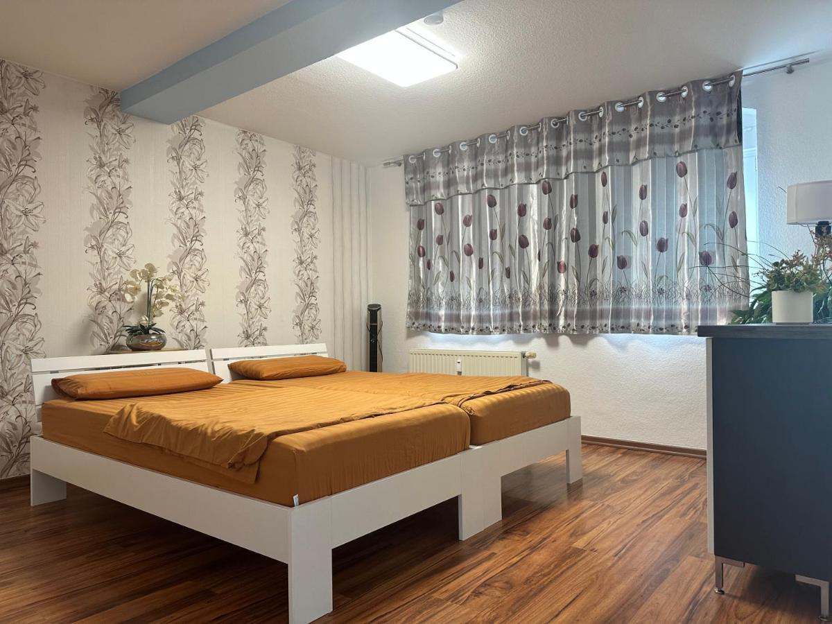 Kaethe-kollwitz - Strasse 54, F3 Apartment *