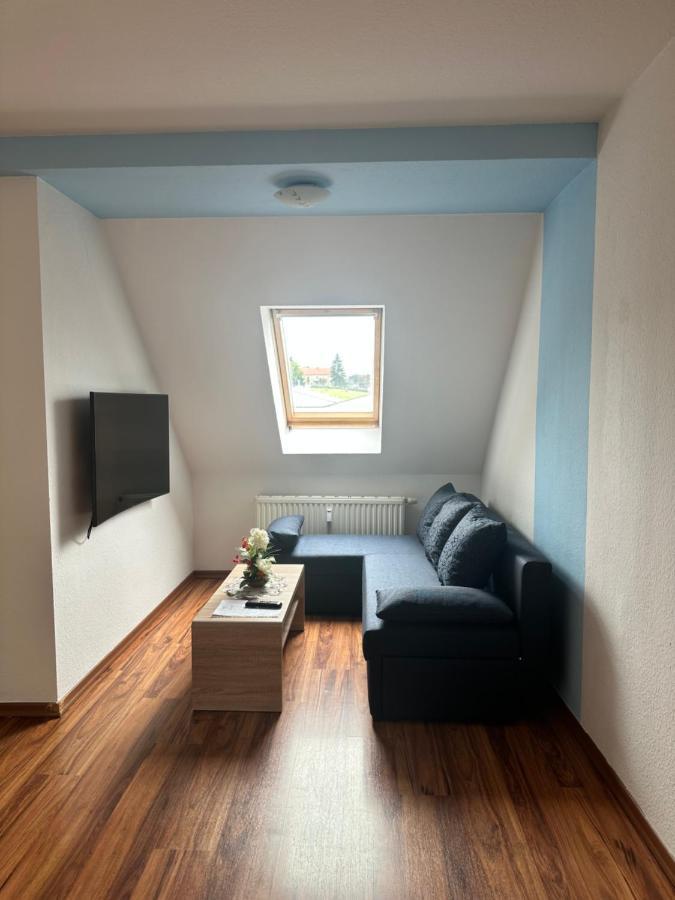 Kaethe-kollwitz - Strasse 54, F3 Apartment